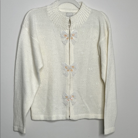 vintage Sweaters - Elegant White Sweater with Butterfly Embellishments